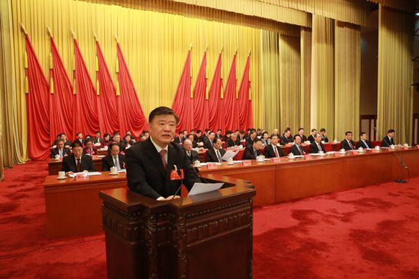 2全国人大常委会副委员长、农工党中央主席陈竺代表各民主党派中央、全国工商联致贺词。.jpg