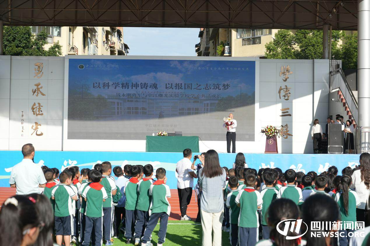 d4eeca8ca8601824de26124e349d8ee.jpg